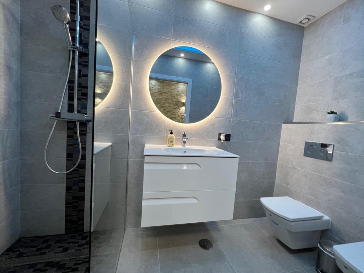 Luxury Apartment Orlando Адехе Екстериор снимка