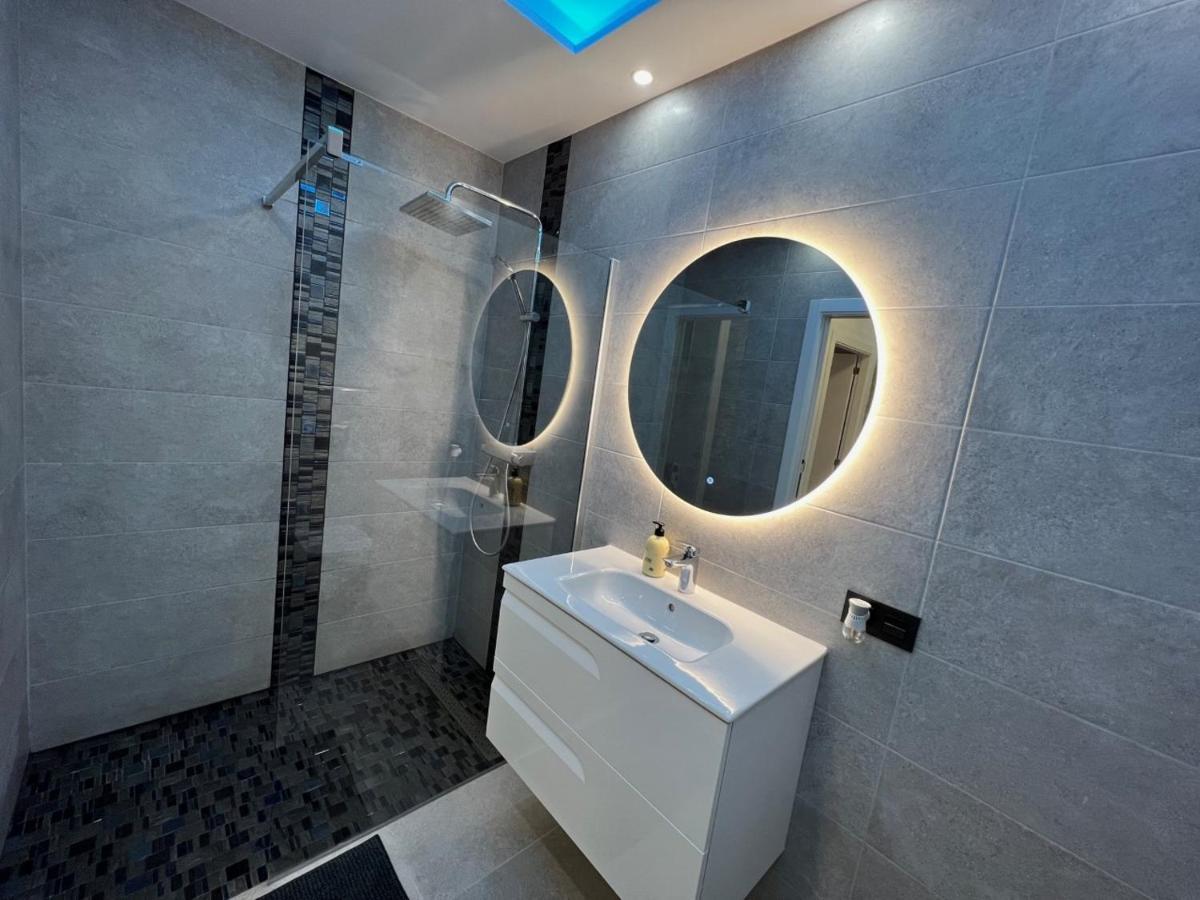 Luxury Apartment Orlando Адехе Екстериор снимка